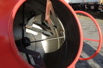 Nowa betoniarka z własnym agregatem Robin Subaru 4.5EX13